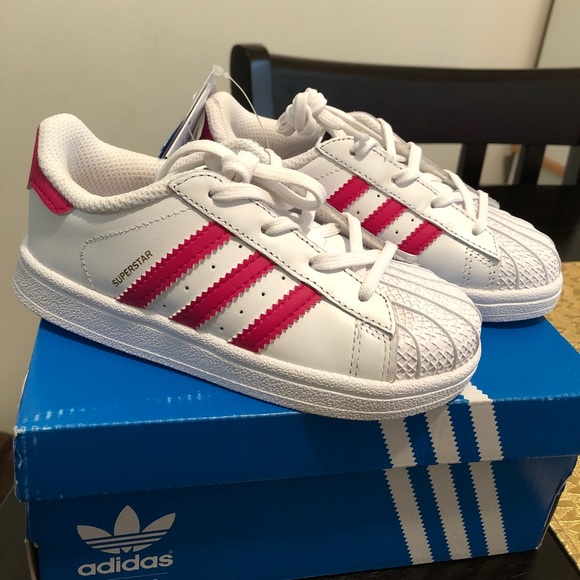 little girls adidas sneakers